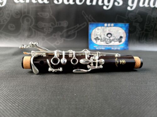 Yamaha YCL-650 Silver Keys Wood Bb Clarinet - Professional