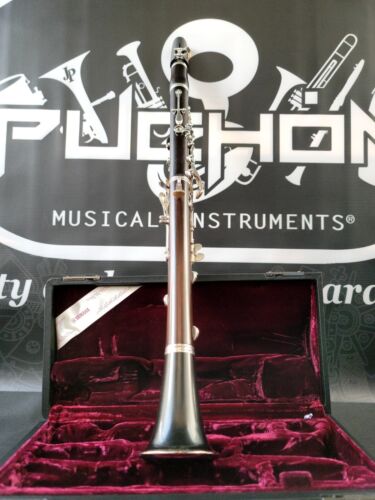 Yamaha YCL-650 Silver Keys Wood Bb Clarinet - Professional
