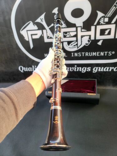 Yamaha YCL-650 Silver Keys Wood Bb Clarinet - Professional