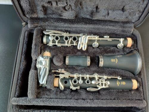 Yamaha YCL- 255 Nickel Silver Keys Bb Clarinet - Student