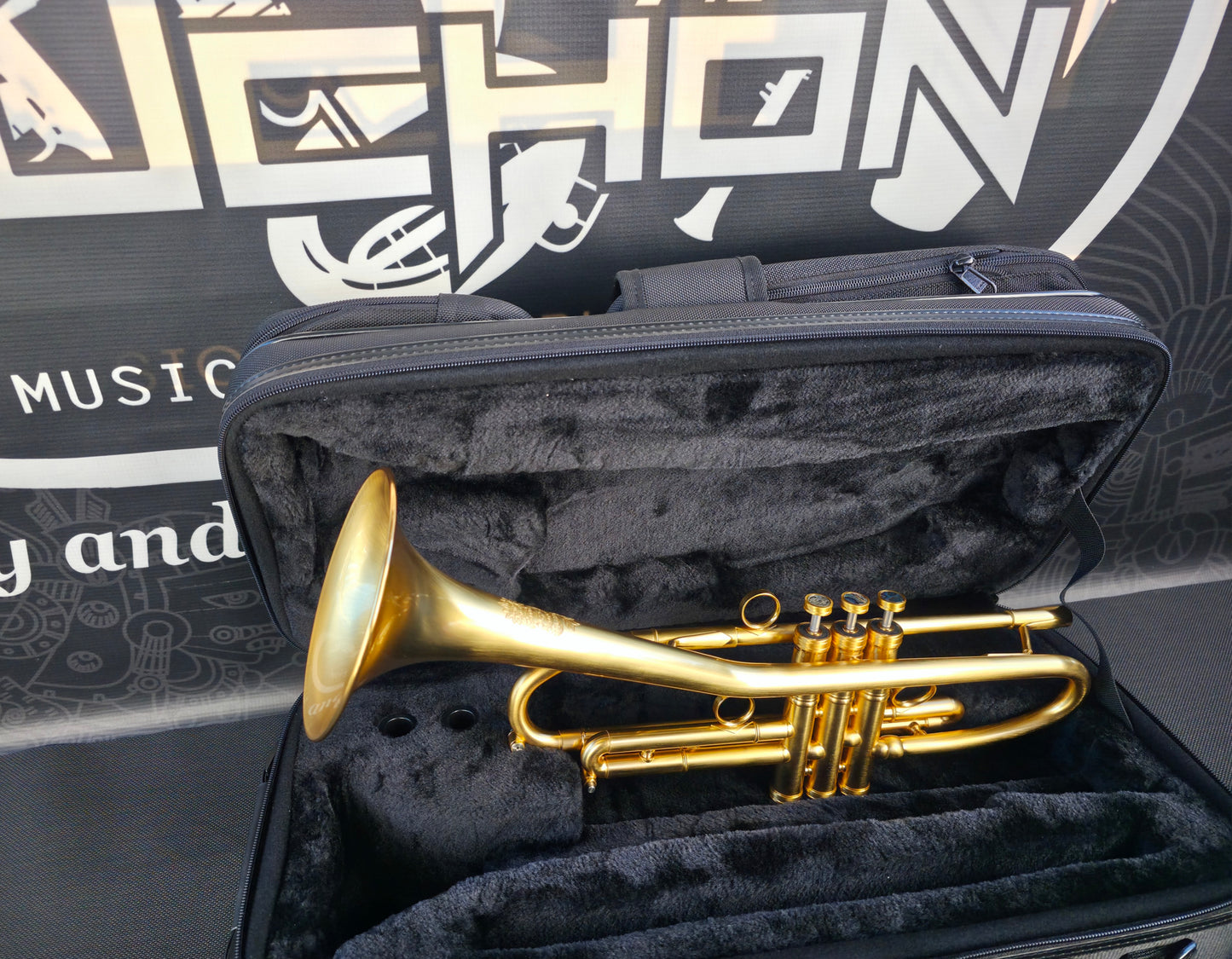 Solario Balam Satin Gold Bb Trumpet - Diagonal Bent 5.25" Big Bell