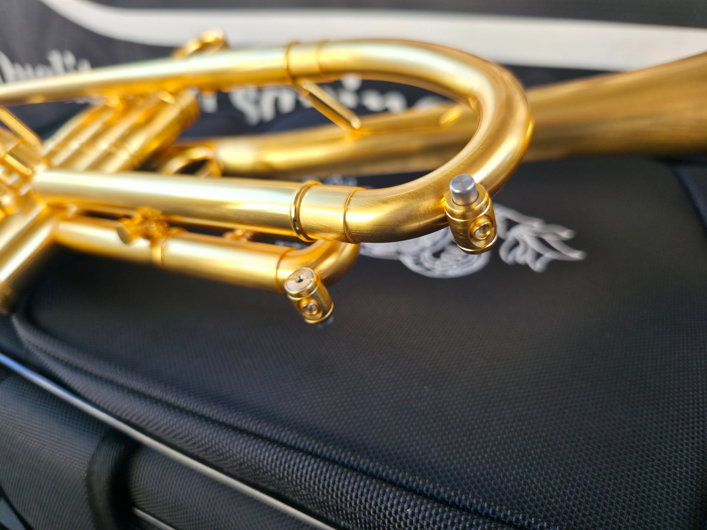 Solario Balam Satin Gold Bb Trumpet - Diagonal Bent 5.25" Big Bell