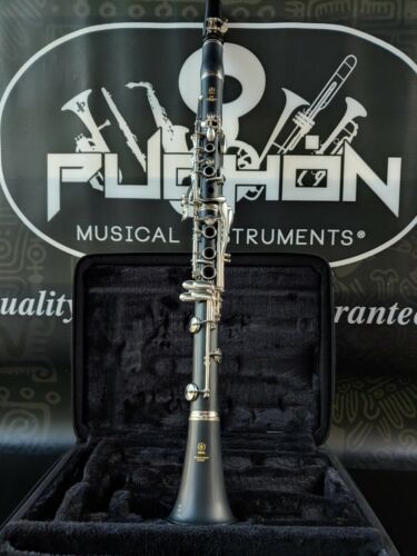 Yamaha YCL- 255 Nickel Silver Keys Bb Clarinet - Student