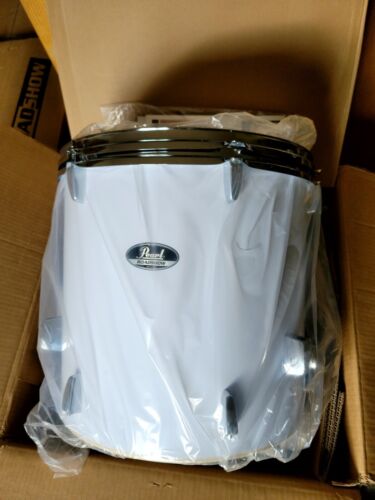 PEARL  ROADSHOW 5-PC. DRUM SET W/HARDWARE & CYMBALS - Pure White