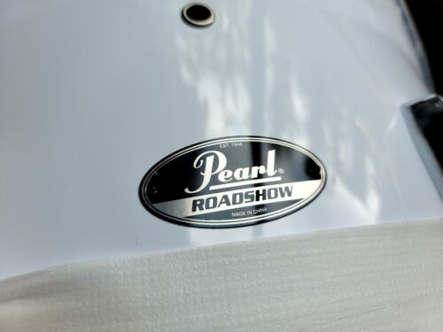 PEARL  ROADSHOW 5-PC. DRUM SET W/HARDWARE & CYMBALS - Pure White