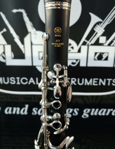 Yamaha YCL- 255 Nickel Silver Keys Bb Clarinet - Student