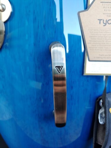 Tycoon Signature Blue Classic Series Congas Set Quinto 11" & 12.50"